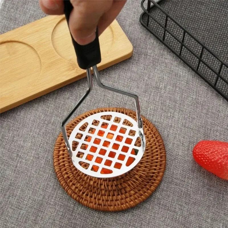 Metal Potato Masher, Rice Presser, Fruit Juice Maker, Potatoes Mud Pusher, Smooth Musher Crusher, Kitchen Accessories Metal Potato Masher, Rice Presser, Fruit Juice Maker, Potatoes Mud Pusher, Smooth Musher Crusher, Kitchen Accessories